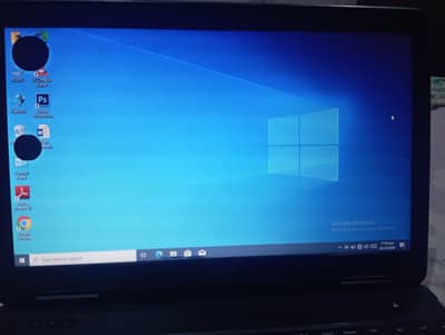 Latitude E5540 screen pe doubt hain or keyboard k Kuch button ni chl r