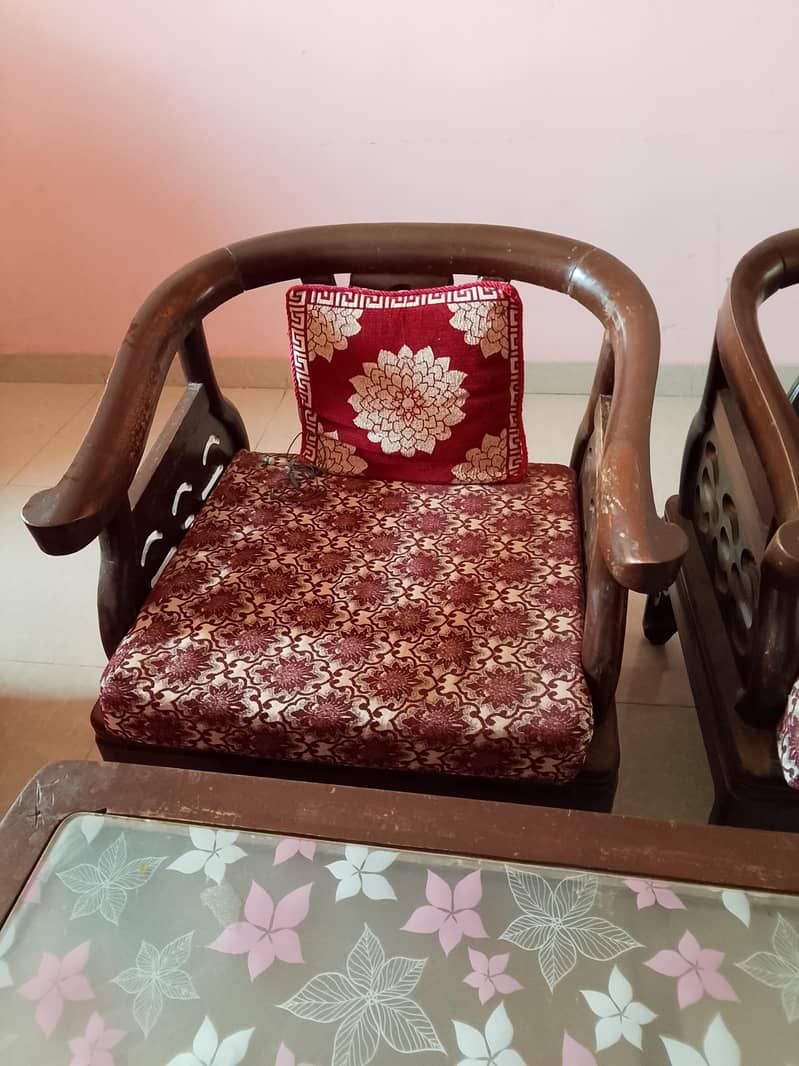 5 seater sofa set with table 1
