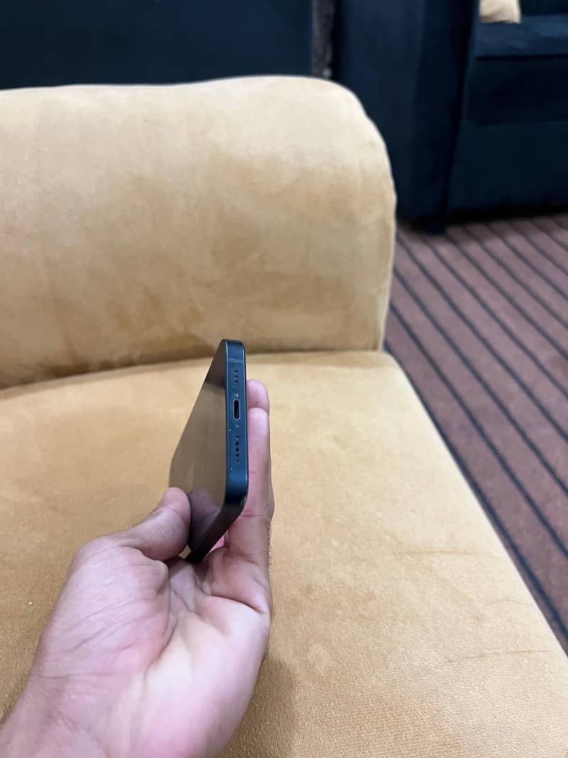 Apple iPhone 13 1