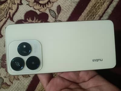 I'm selling phone nobia v60 6+10gb Ram 256Gb memory he
