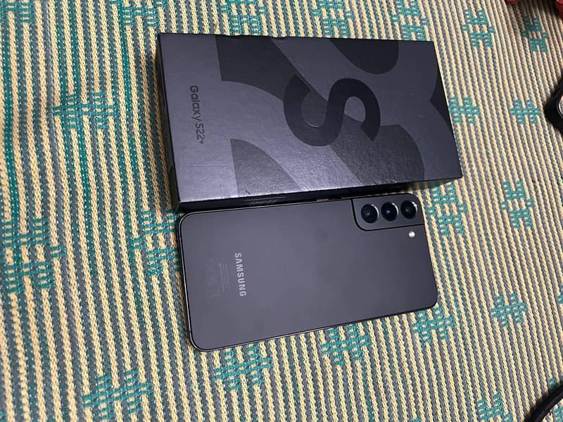 Samsung Mobile S22 Plus 3