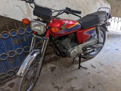 Honda CG-125 (2011) Lahore Number