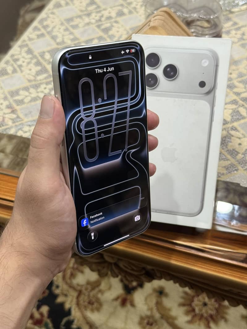 Apple iPhone 17 Pro Max 2