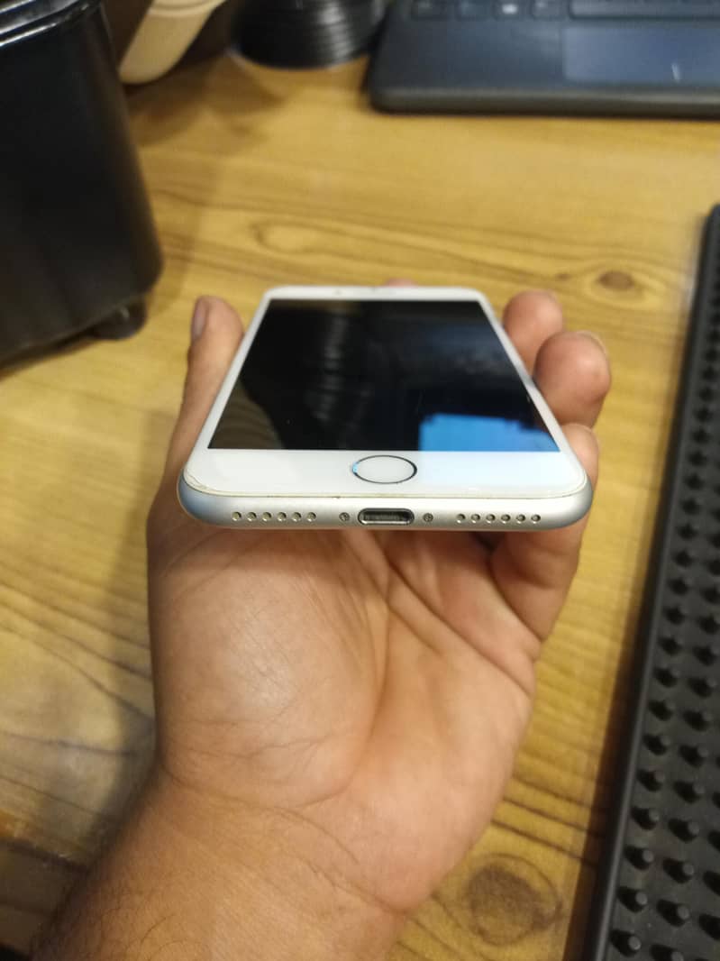 Apple iPhone 8 2