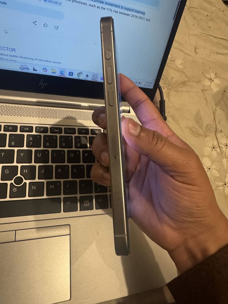Apple iPhone 15 Pro Max 3