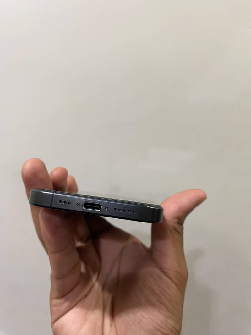 Apple iPhone 15 Pro 1