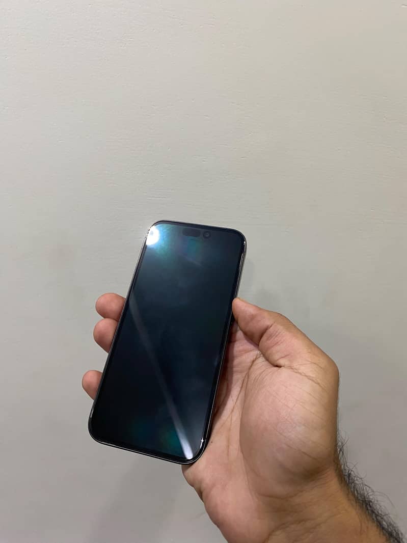 Apple iPhone 15 Pro 3