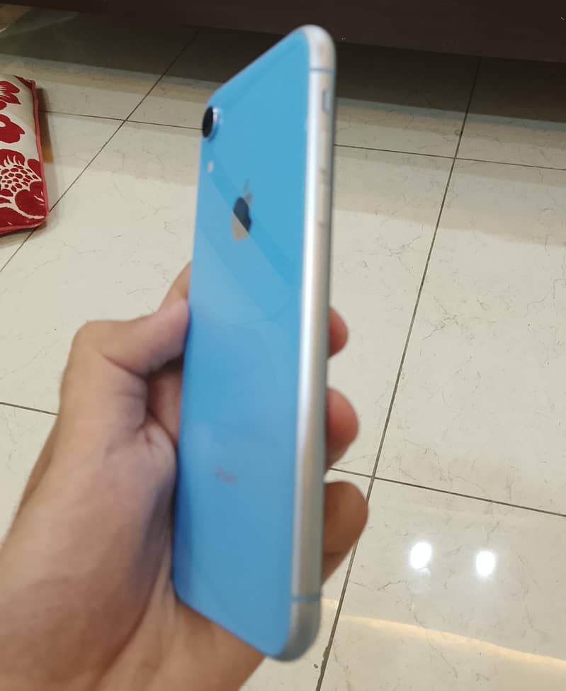 Apple iPhone XR 3