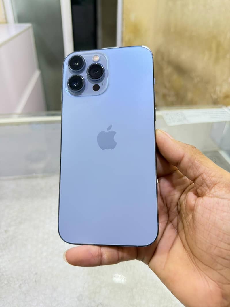 Apple iPhone 13 Pro Max 0