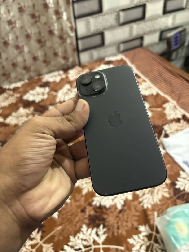 Apple iPhone 15 2