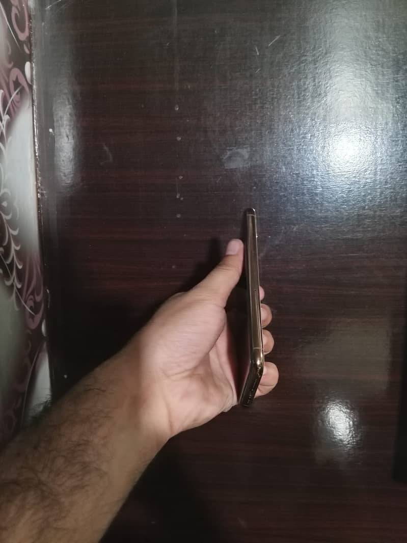 Apple iPhone 11 Pro 3