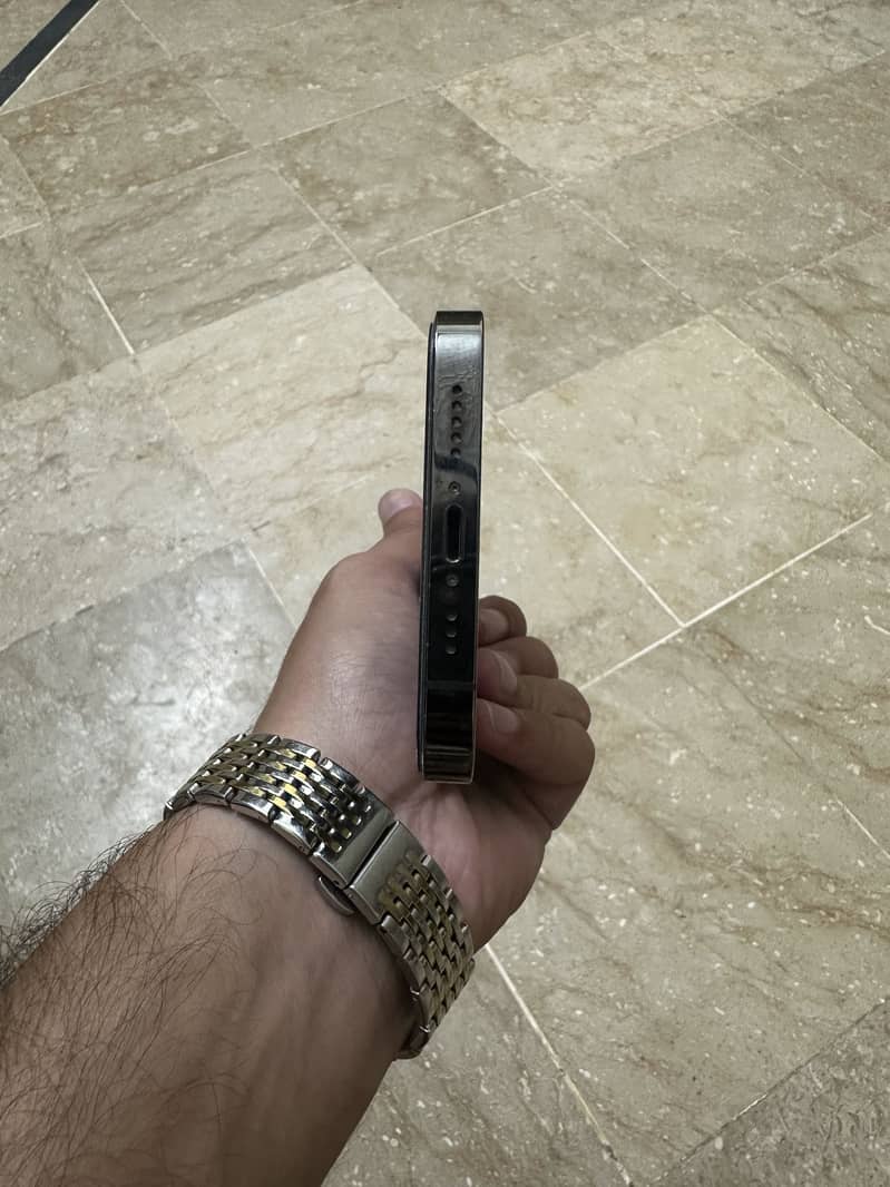 Apple iPhone 12 Pro 2