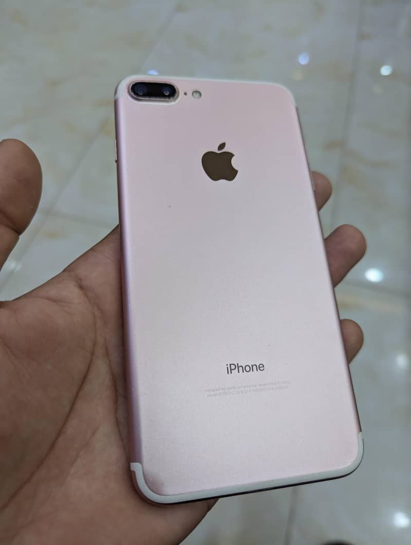 Apple iPhone 7 Plus 0