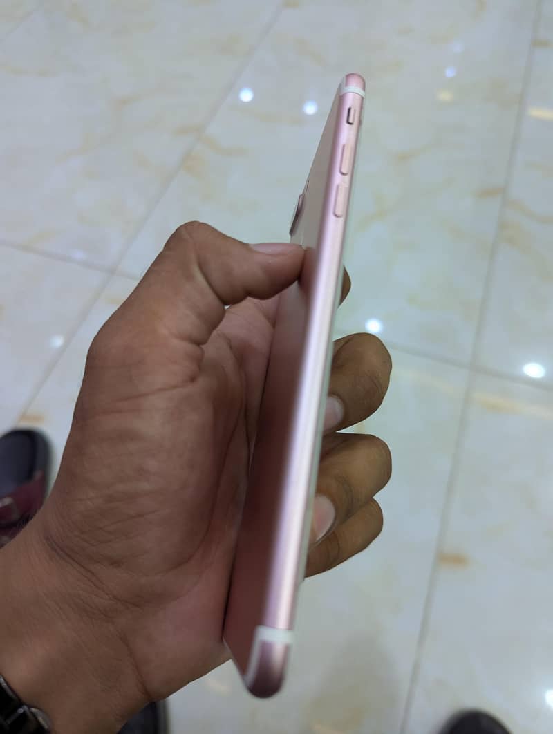 Apple iPhone 7 Plus 4