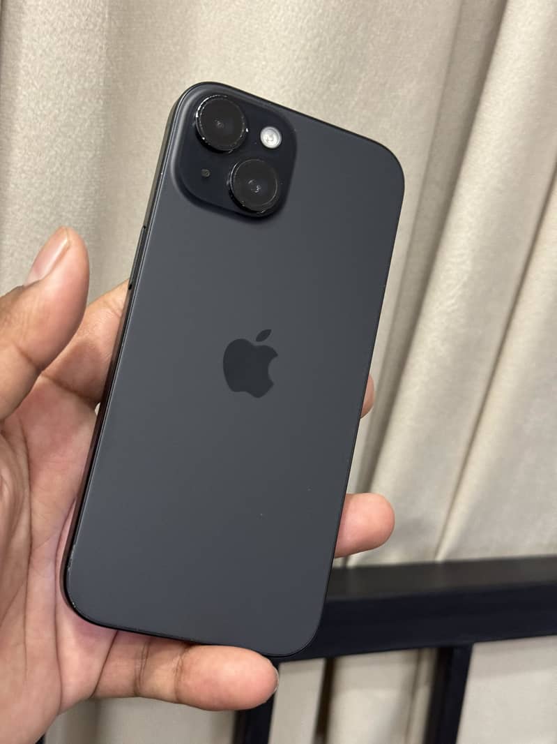Apple iPhone 15 jv 1