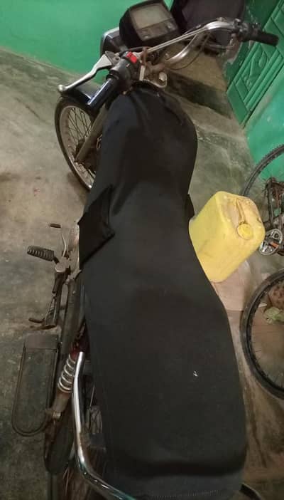 ​United CD 70 | 2015 Model | Sindh Number | Urgent Sale