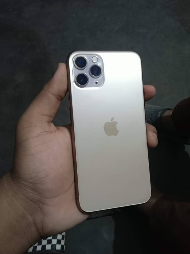 Apple iPhone 11 Pro 3