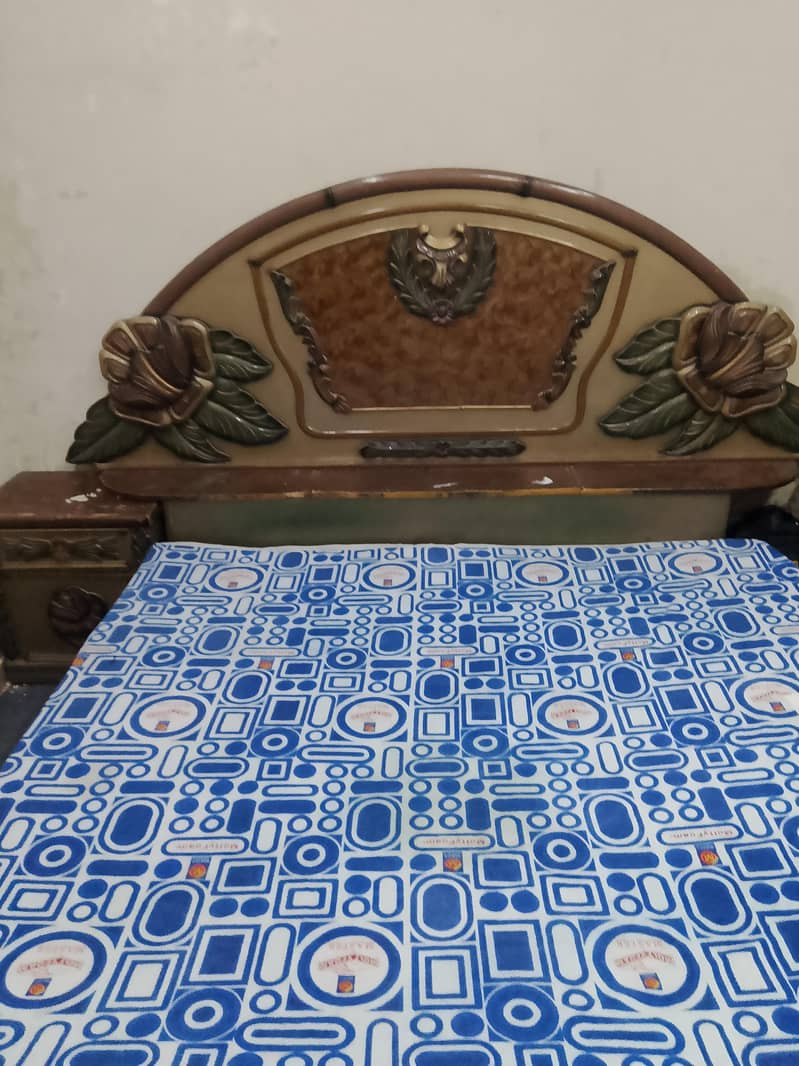 BED SET WITH MATTRESS 0