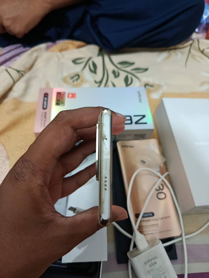 Infinix Zero 30 6