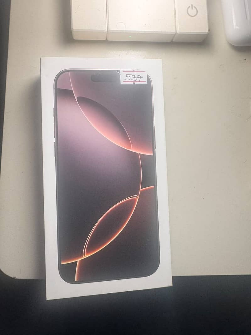 Apple iPhone 16 Pro Max 2
