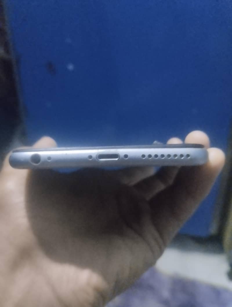 Apple iPhone 6S Plus 2