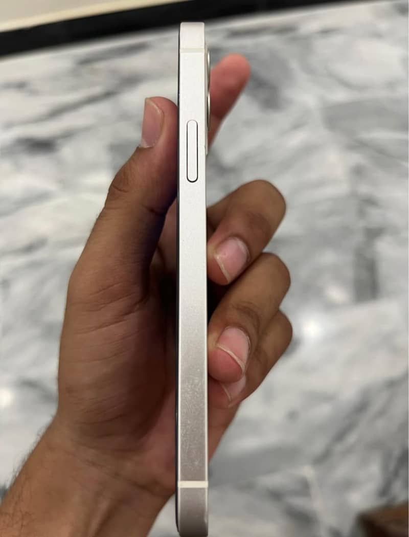 Apple iPhone 12 2