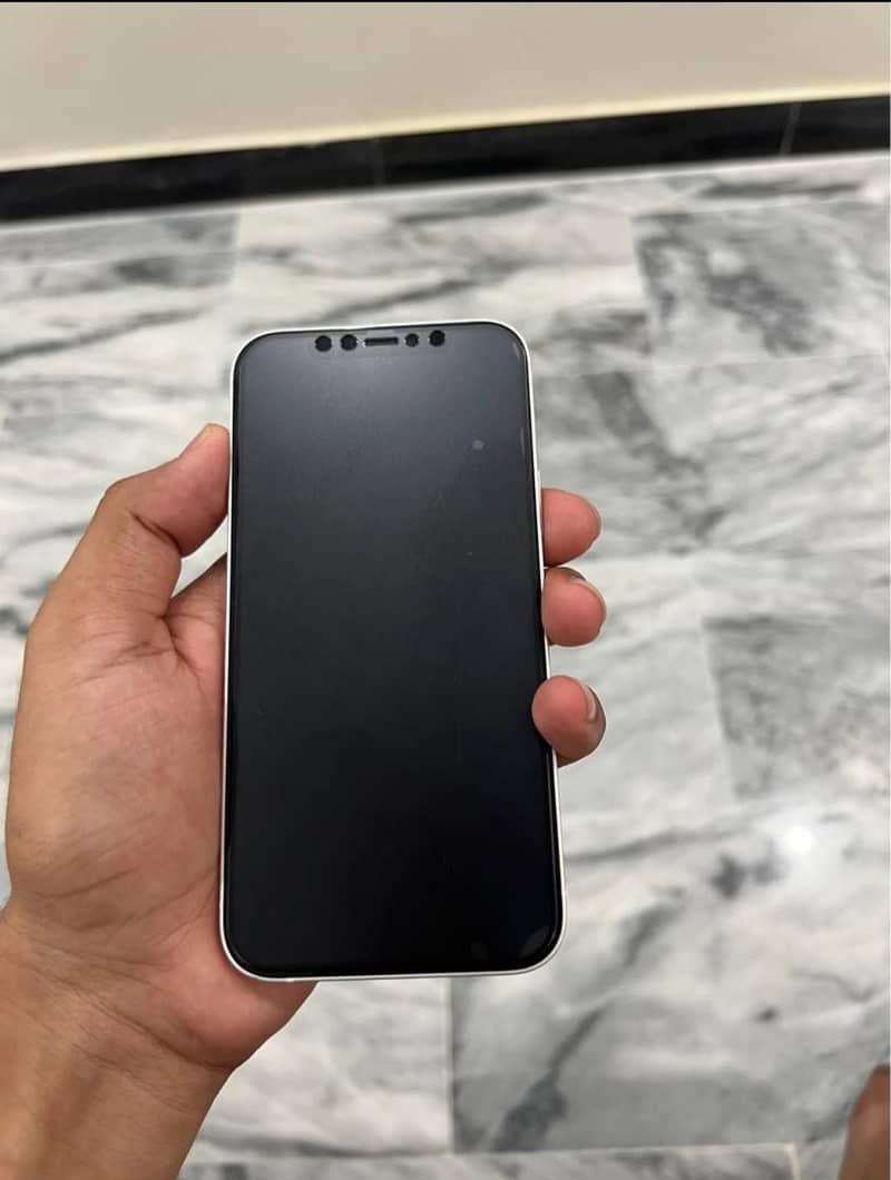 Apple iPhone 12 5