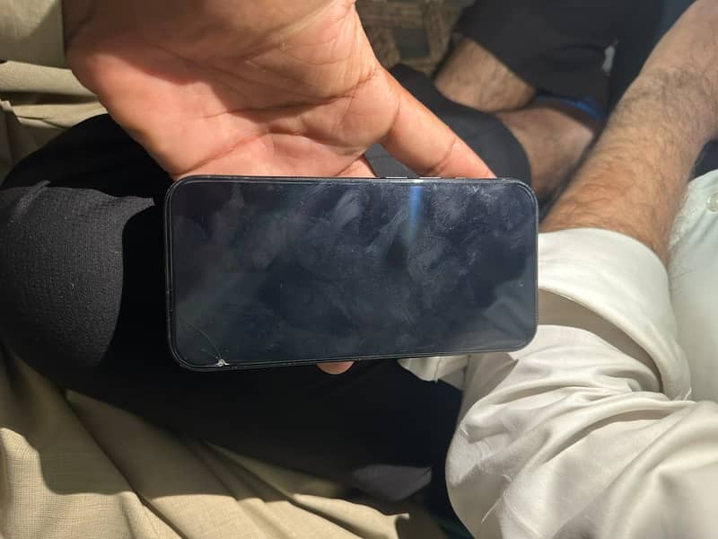 Apple iPhone 15 2