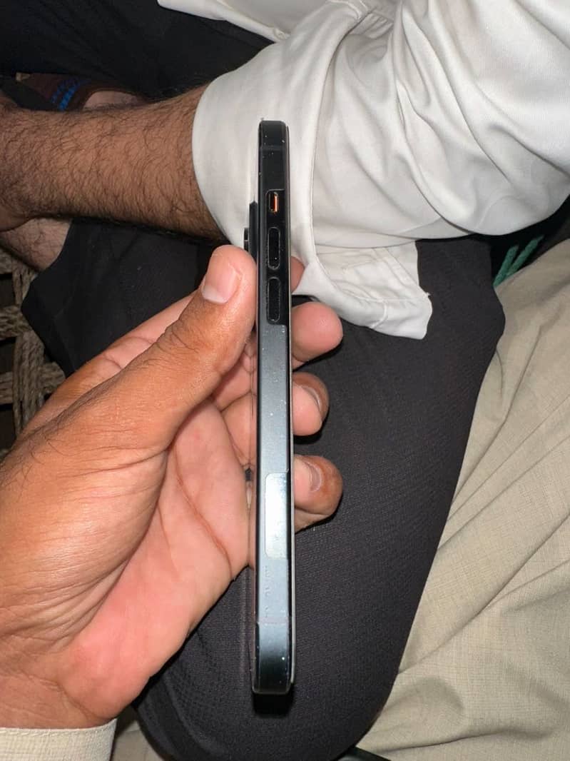 Apple iPhone 15 5