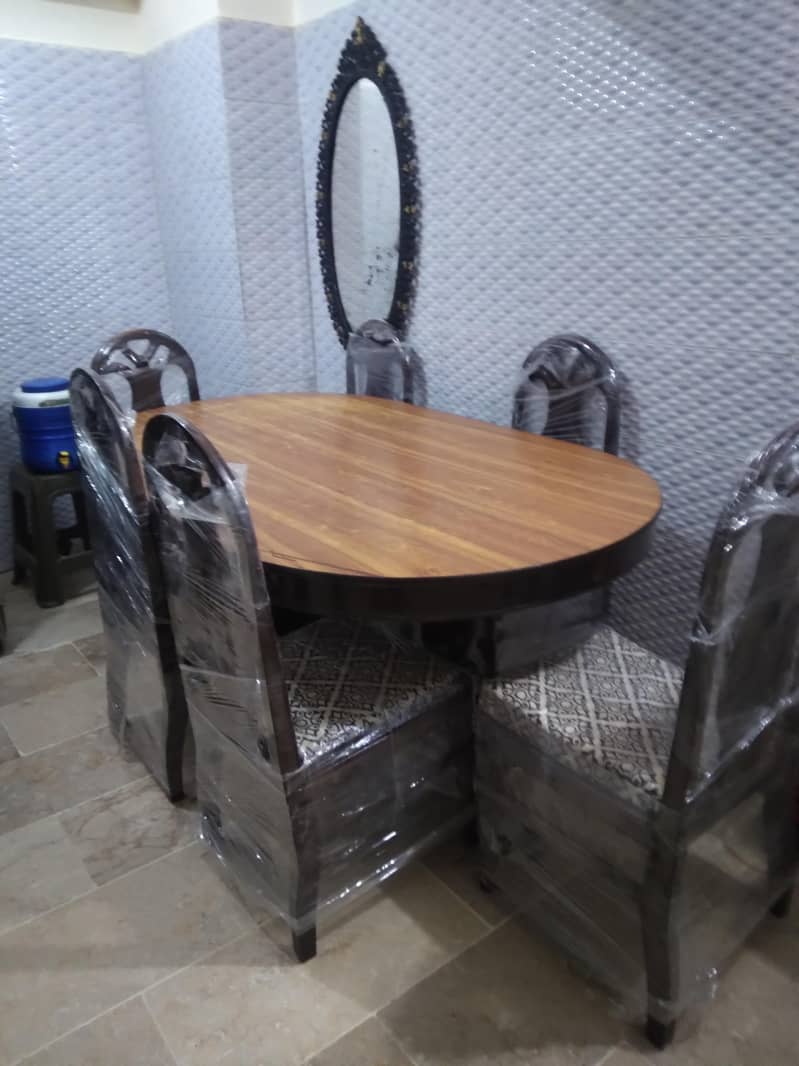 6 Seater Dining Table 0