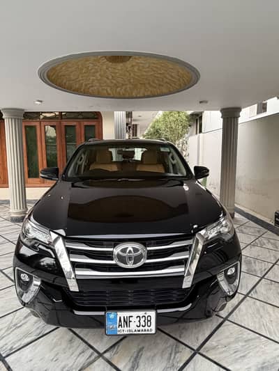Toyota Fortuner V 2018/19 B2B Genuine petrol first owner