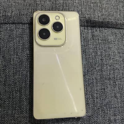 Infinix Hot 40