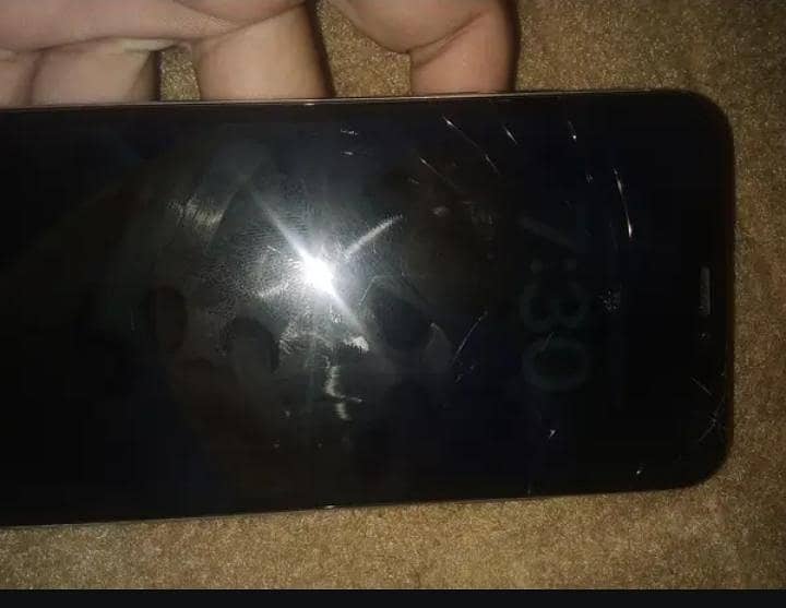 Apple iPhone 11 0