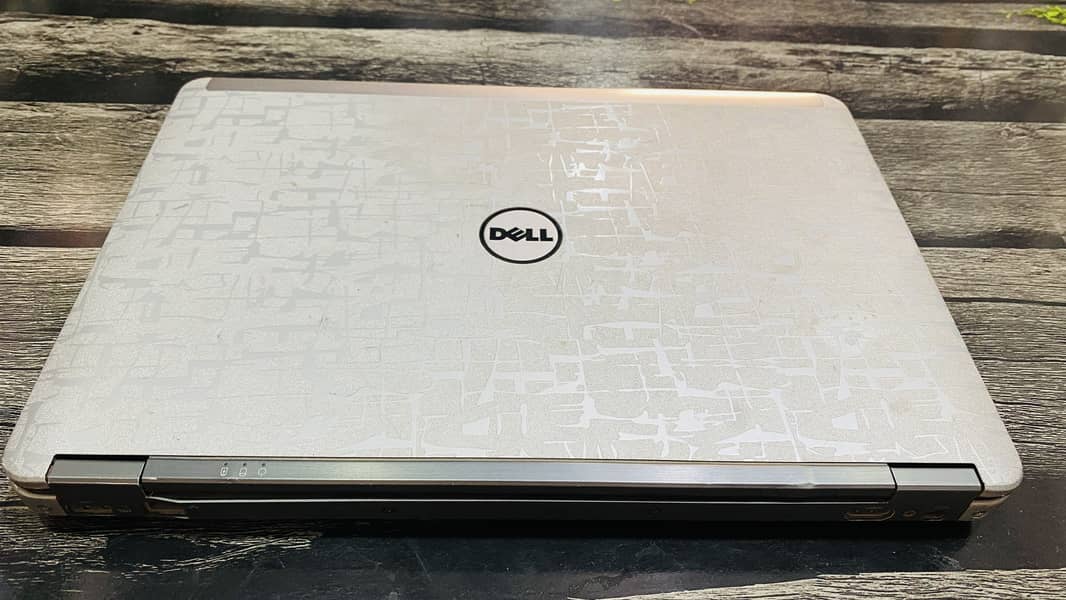 Dell laptop  0