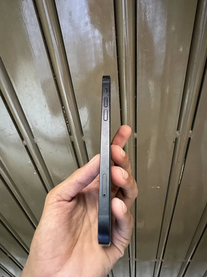 Apple iPhone 12 2