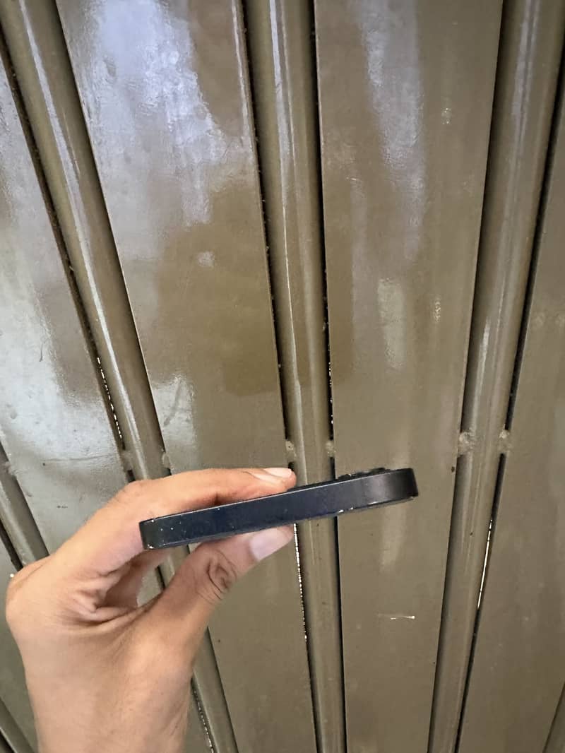 Apple iPhone 12 6