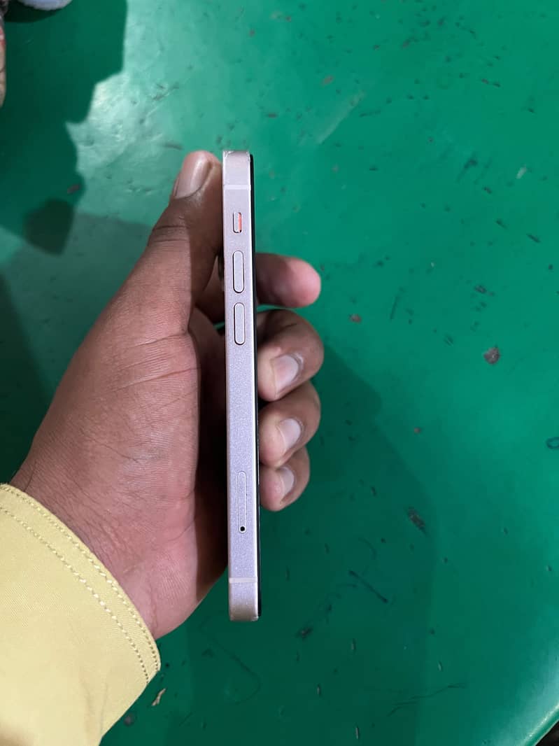 iPhone 13 mini 6