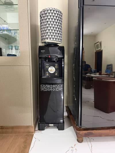 Orient water dispenser