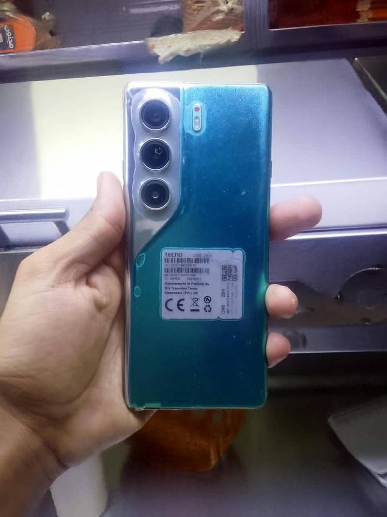Tecno CAMON 40 Pro 0