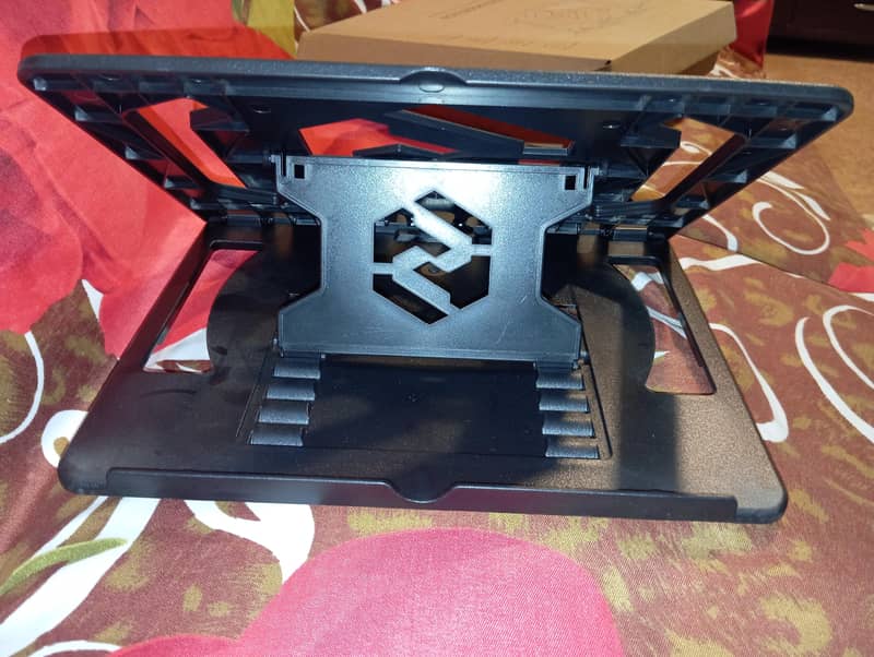 Adjustable Portable Notebook/Laptop Folding Stand 3