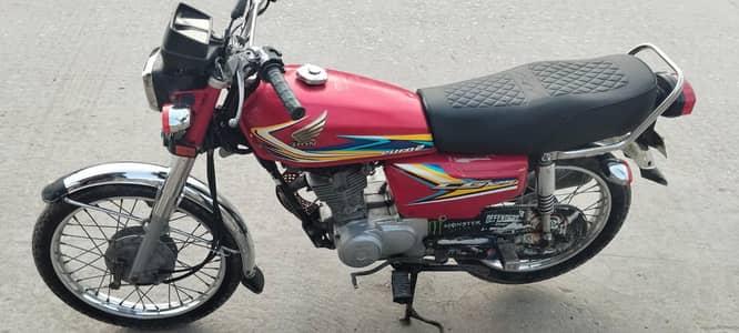 19 model Honda 125 in good condition No anyone work in this bike.