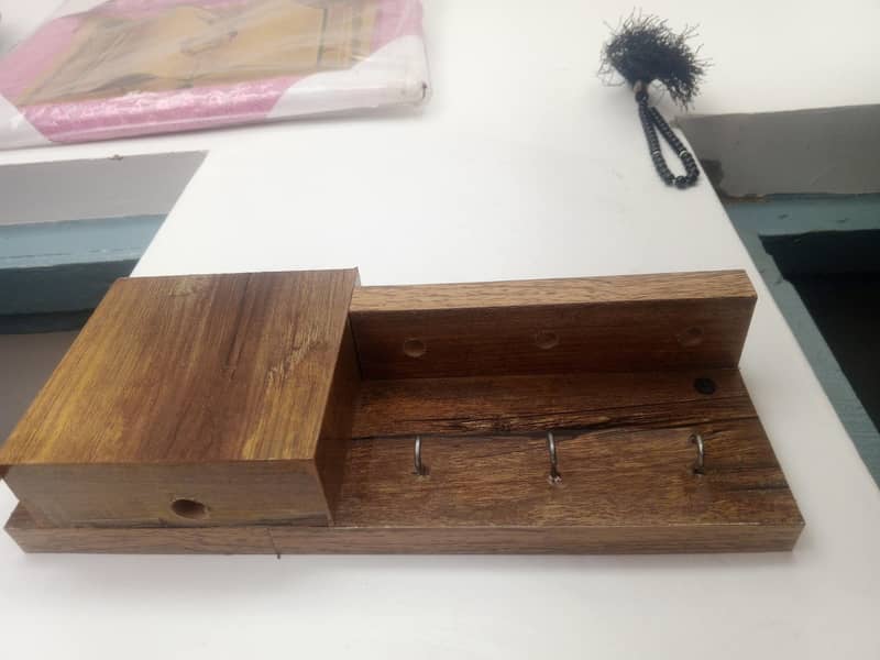 keys stand mobile stand 0