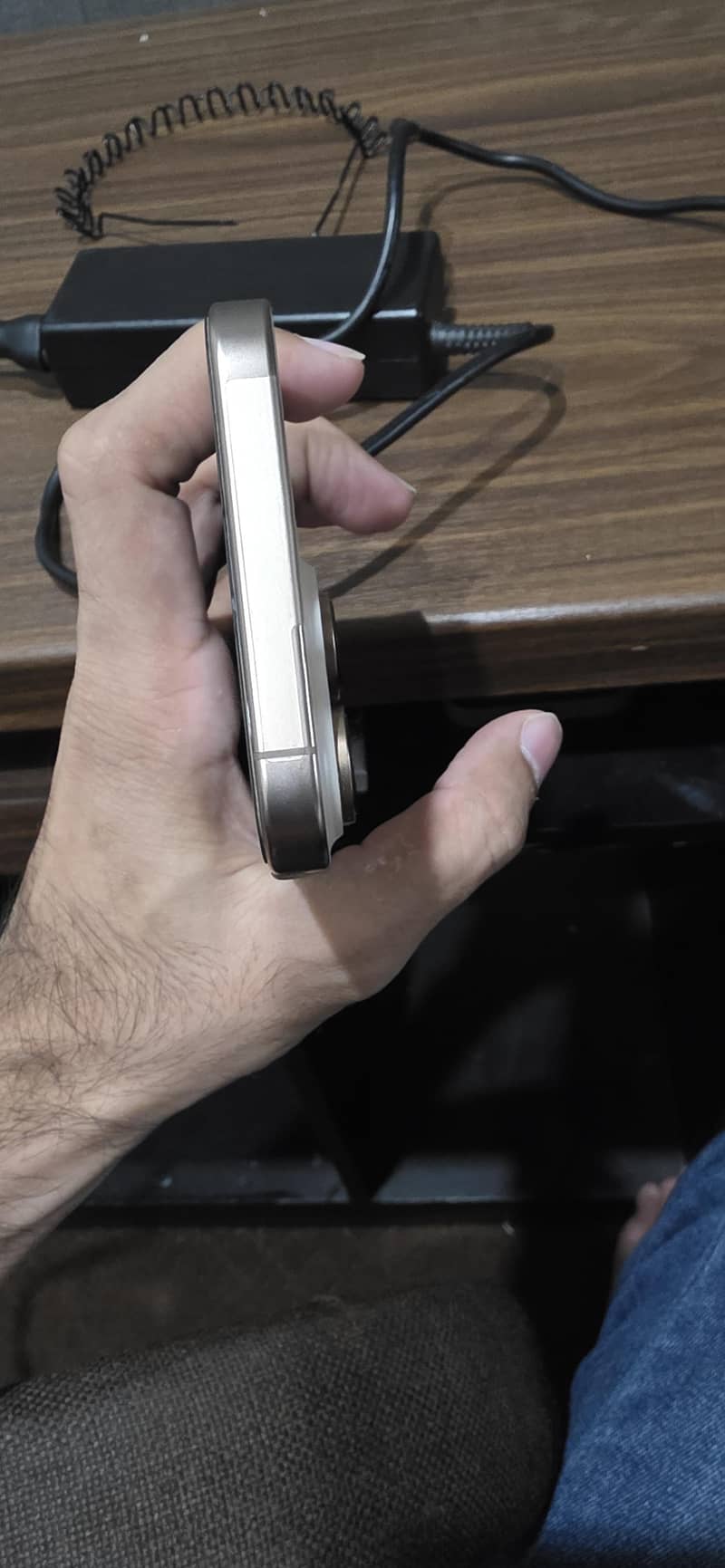 Apple iPhone 16 Pro Max 4