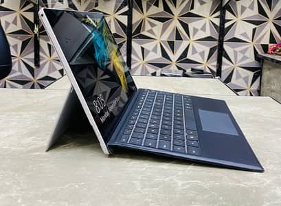 Microsoft Surface Pro 3 (Core i7, 8GB, 256GB SSD) with Keyboard