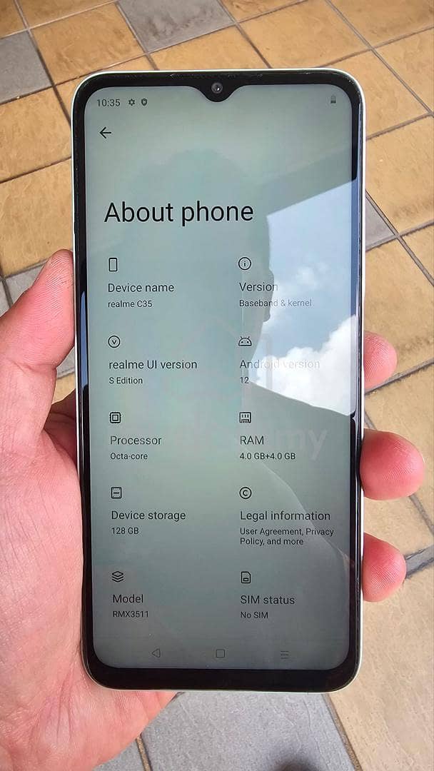 Realme C35 4