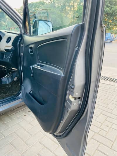 Suzuki Wagon R 2015