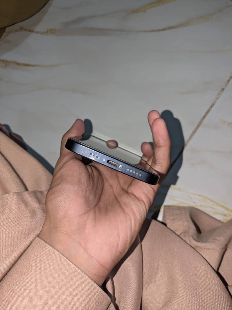 Apple iPhone 12 8