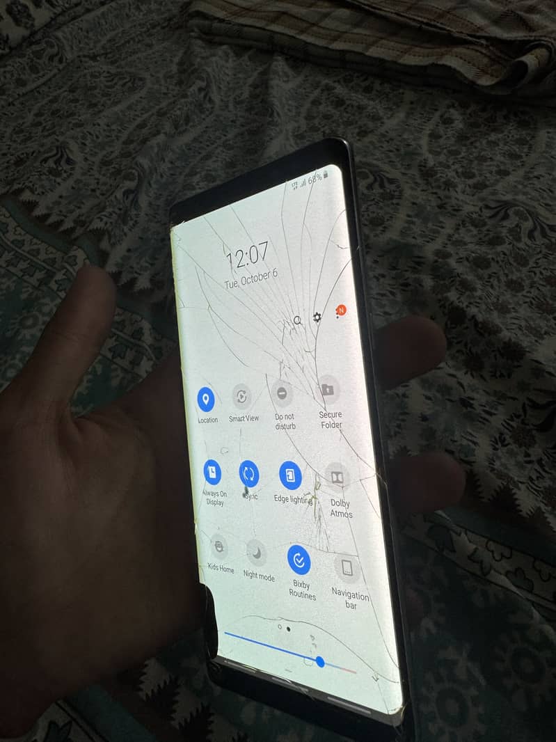 Samsung Mobile Note 8 1