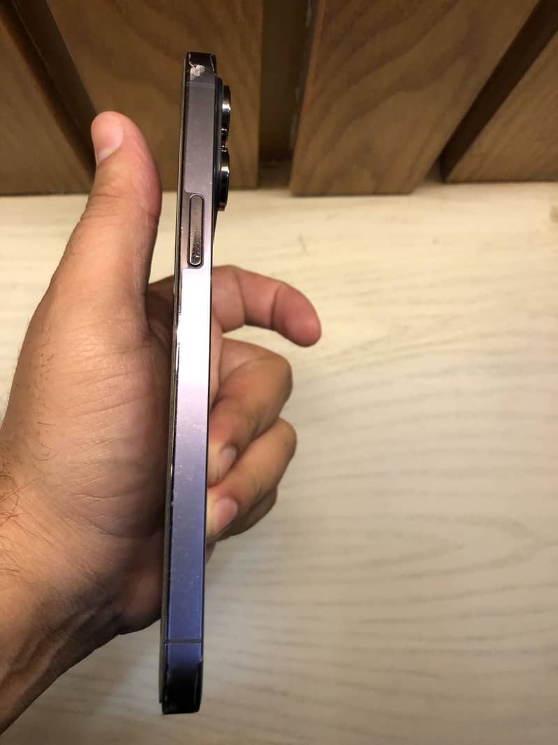 Apple iPhone 14 Pro Max 4