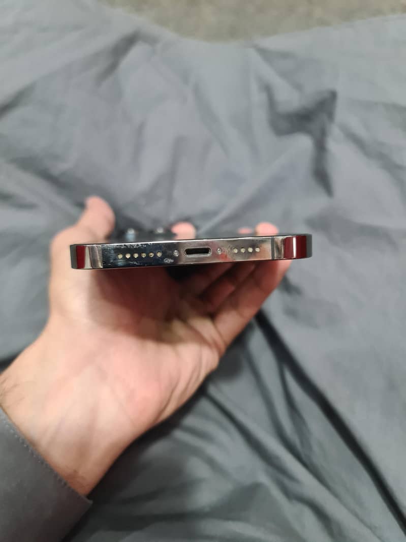 Apple iPhone 13 Pro Max 3